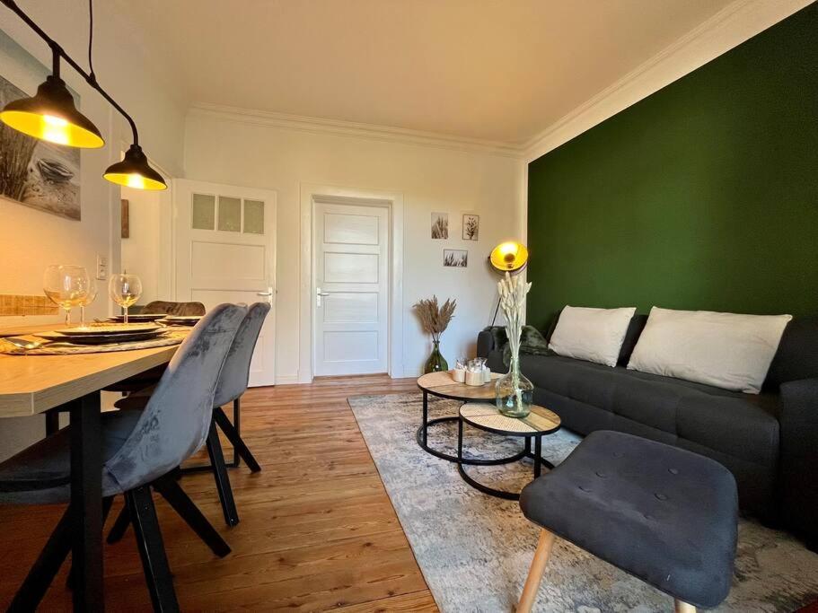 Apartment Meeresbrise Mit Balkon Husum  Exterior foto